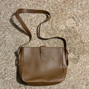Elegant Brown Leather Shoulder Bag